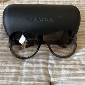 Vintage Chanel aviators.